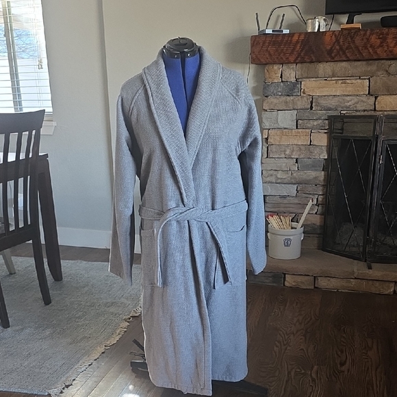 Restoration Hardware Gray Textured Robe - Picture 1 of 9